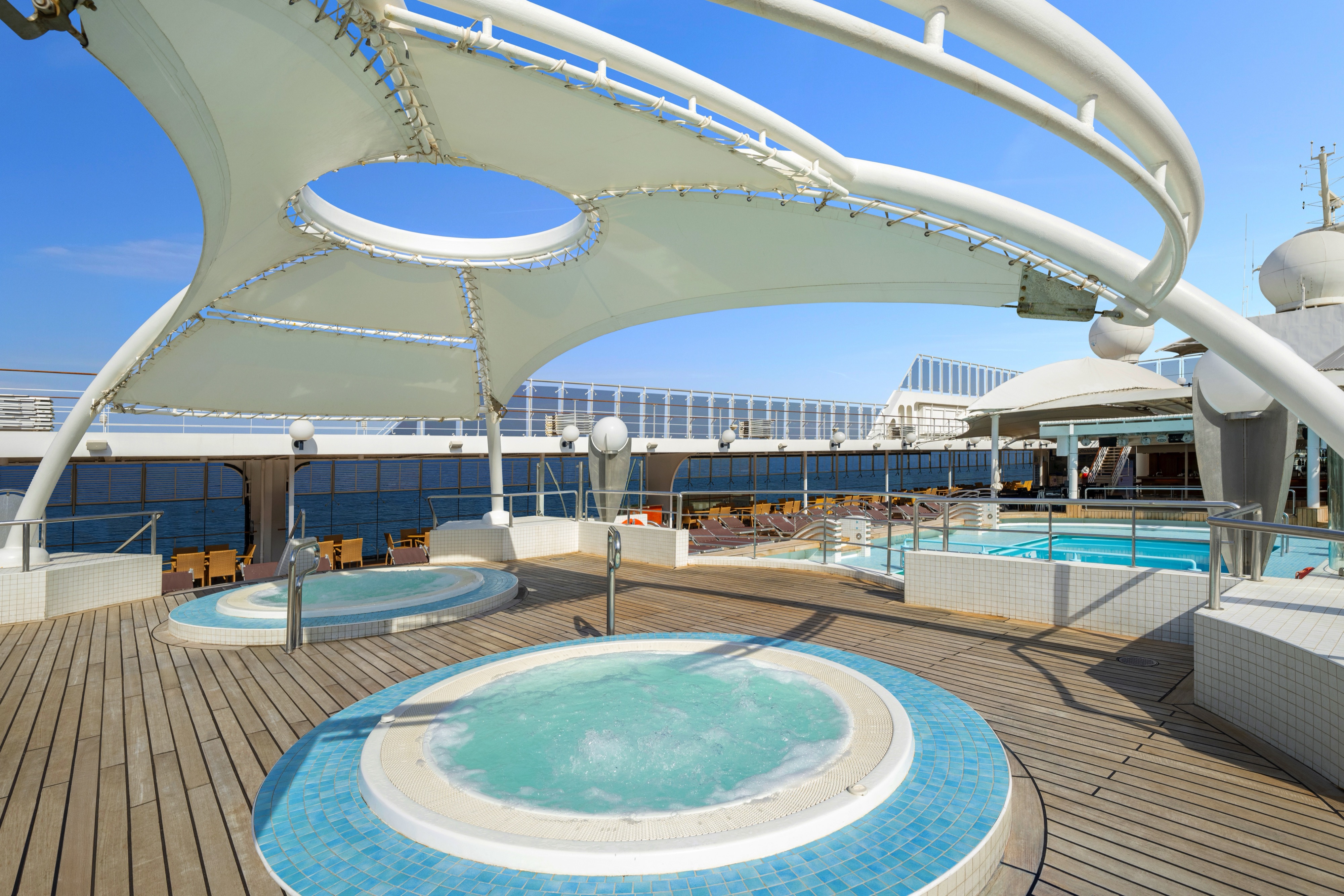 MSC Lirica - Swimming Pools